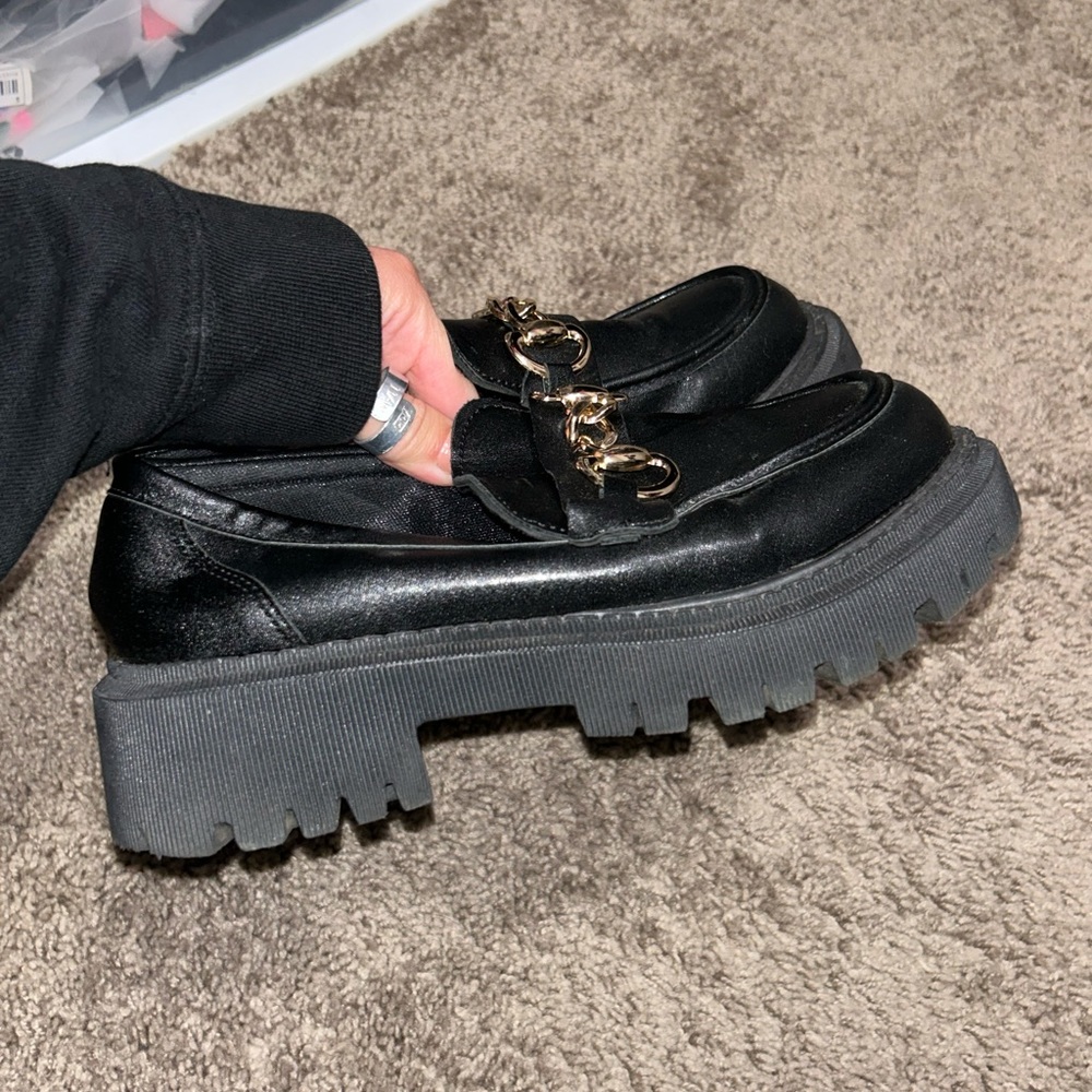 women’s black loafers size 6.5